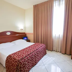 https://felix-hotel.hotelinveneto.com
