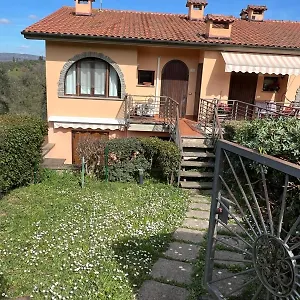 https://casa-elena.it-tuscanyhotel.com